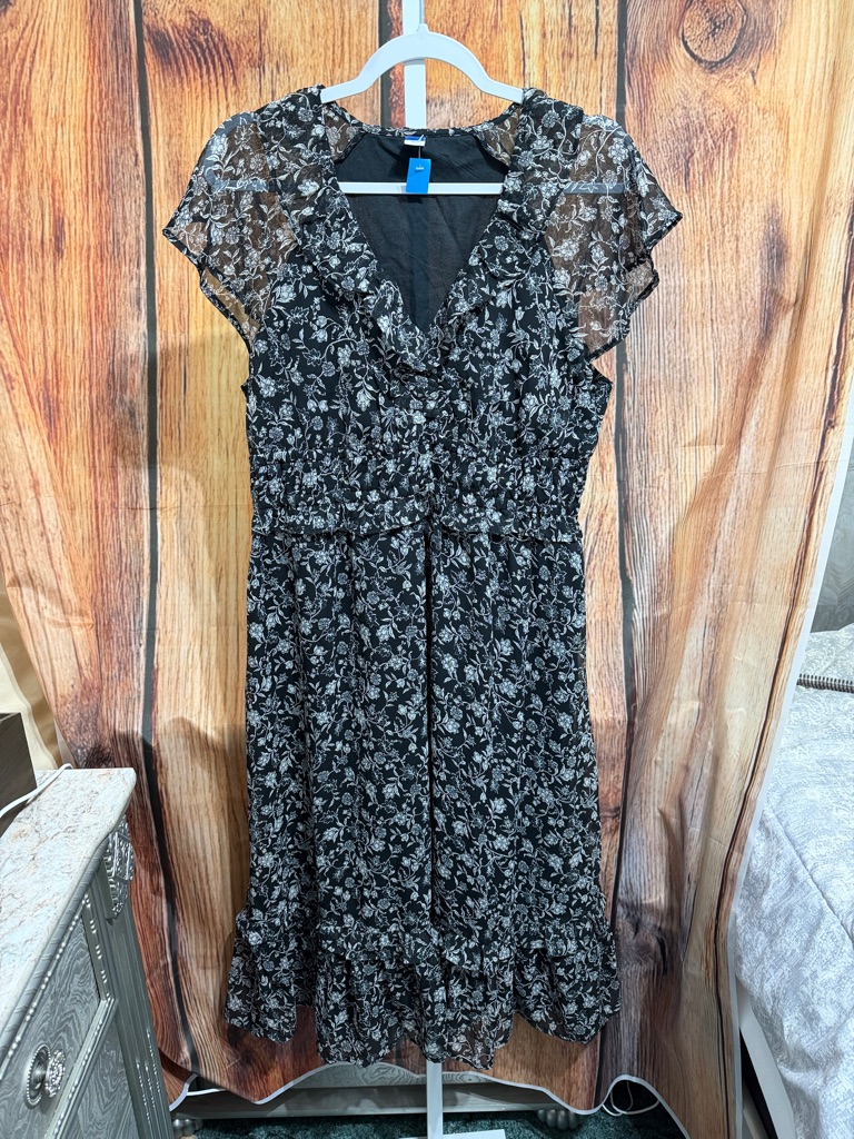 Old Navy Flutter Sleeve Tiered Dress Size L